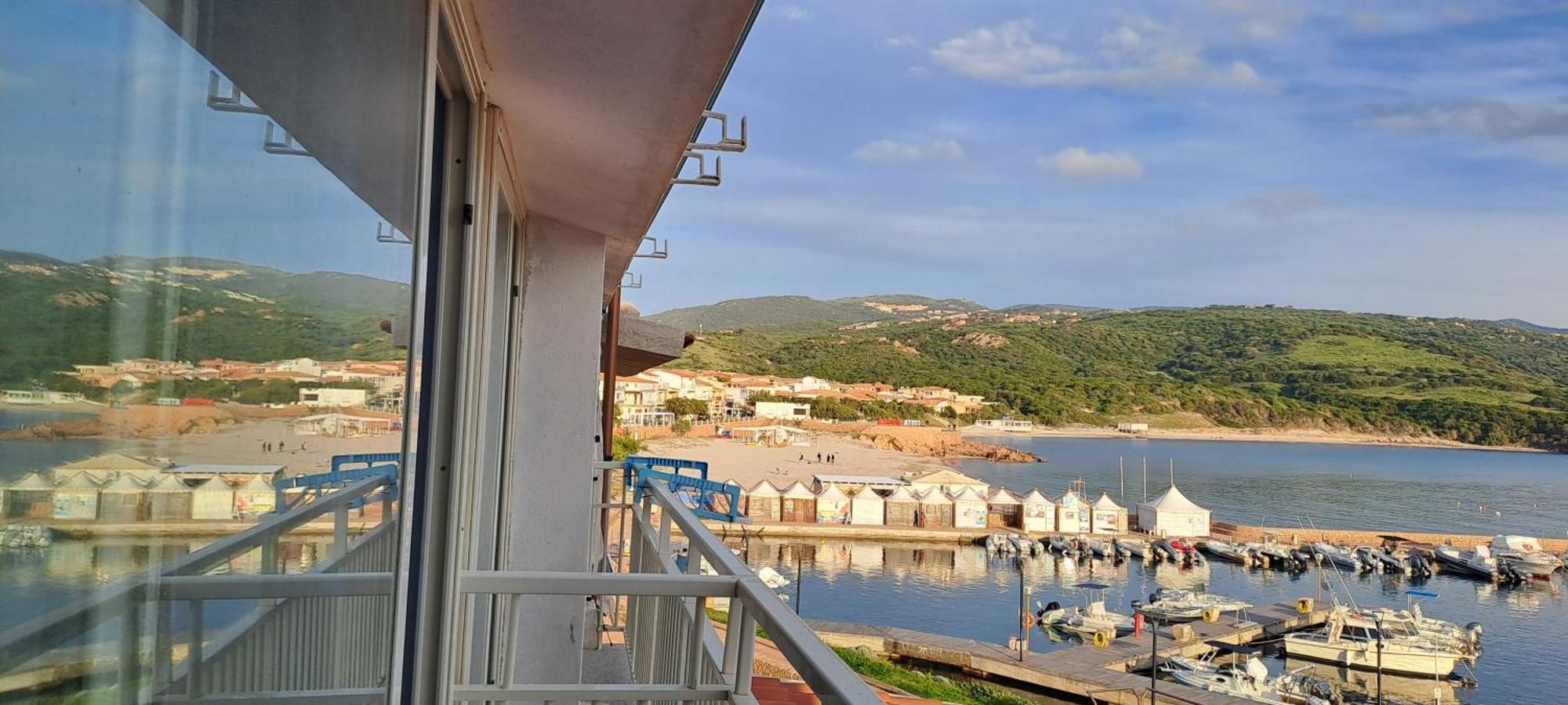 イーゾラ・ロッサFronte Mare Bella Vistaアパートメント エクステリア 写真